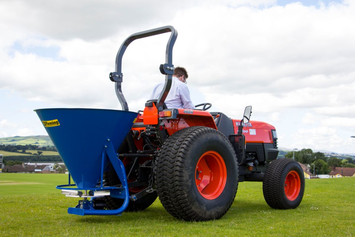 single disc fertiliser spreader